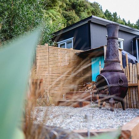 Kaitake Kabana - Unique, Off-Grid, Studio Retreat Oakura Zewnętrze zdjęcie